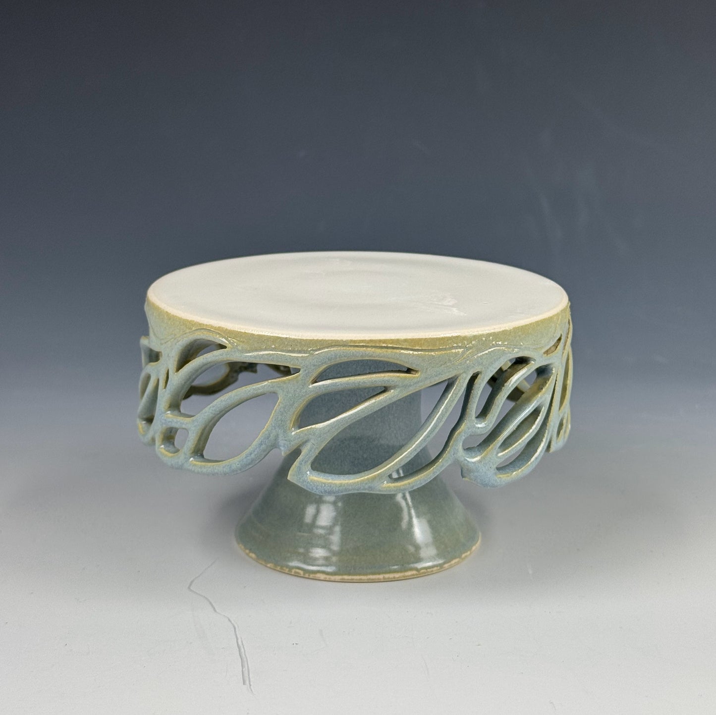 Cake Plate - Mini Blue and White Magnolias