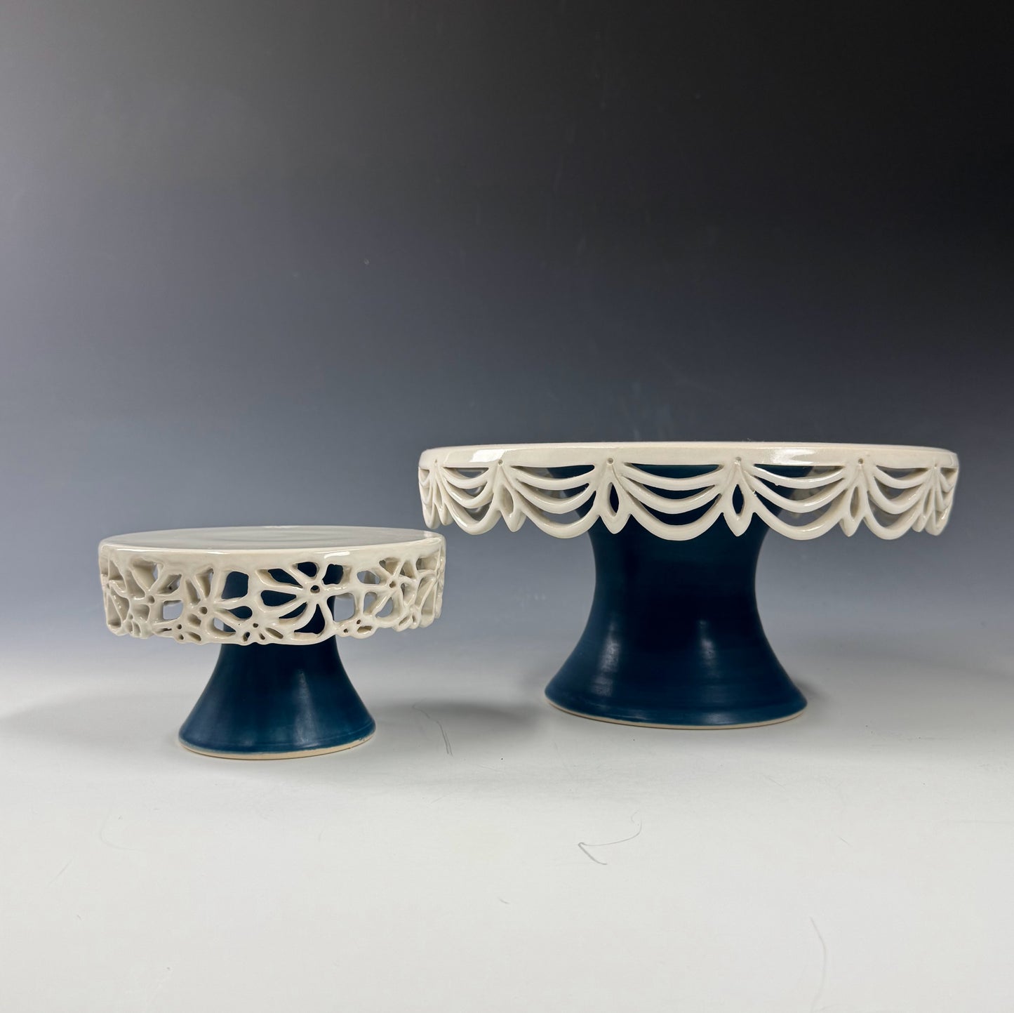 Cake Plate - Full Size, Blue Bunting