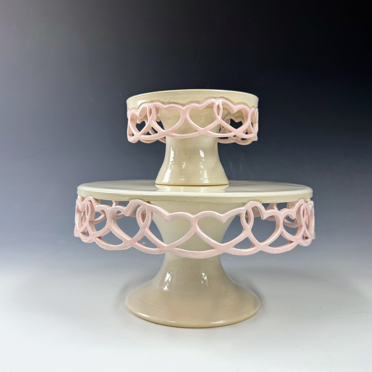 Cake Plate - Full Size, Pink Hearts