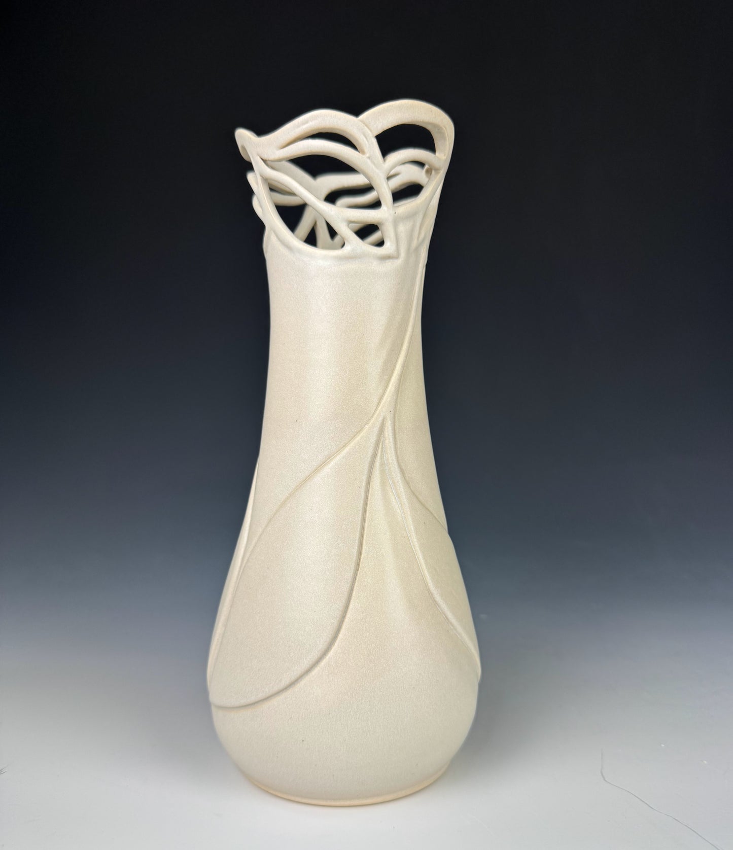 Vase - Magnolia blossom and leaf