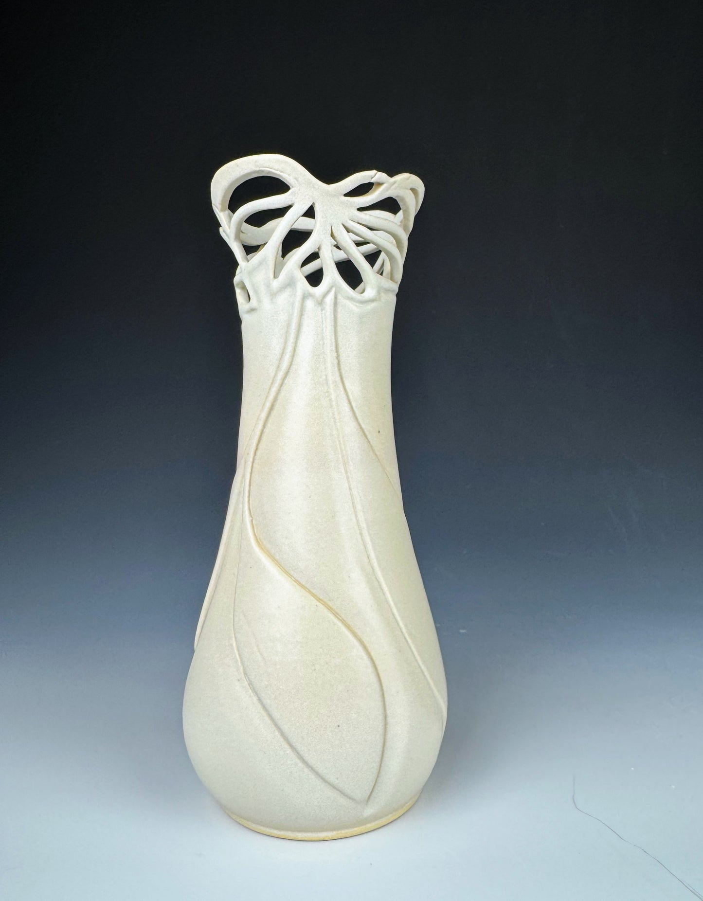 Vase - Magnolia blossom and leaf