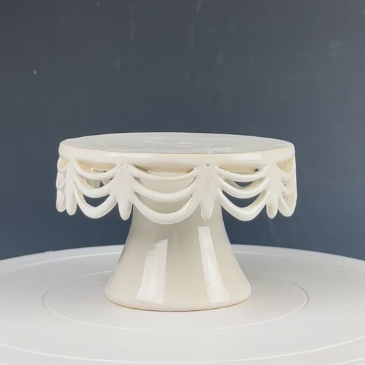 Cake Plate - Mini White Bunting